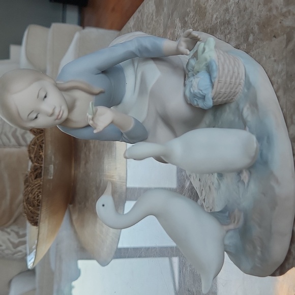 Lladro, Girl Feeding Ducks Satin Figurine